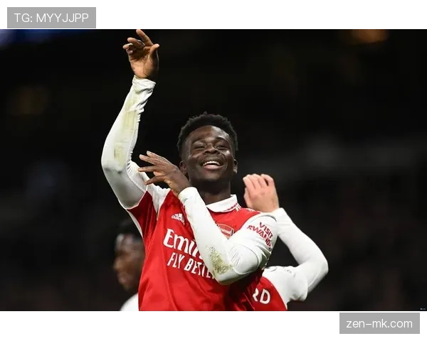 福登与萨卡:边路爆点与中路创造核心的角色差异解析 福登与萨卡:边路爆点与中路创造核心的角色差异解析